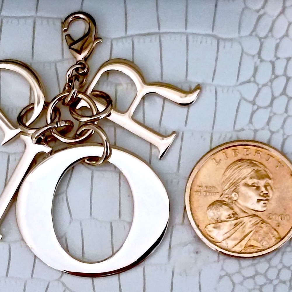 New Beautiful Fashion Charm. - Picture 6 of 6